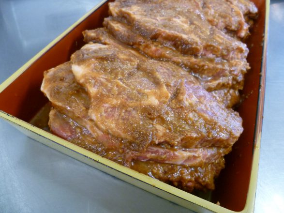国産豚肩ロース肉 味噌漬｜有限会社河野牛豚肉店｜鎌倉市にて肉の小売・卸を行っています